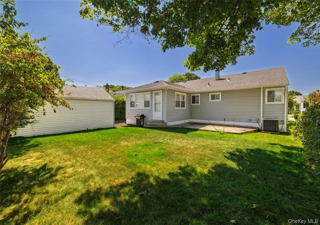 Photo 19 of Sale Pending at 676 Dickens Ave, Franklin Square, NY 11010 | MLS# 1022222 | Listing updated on 2026-08-19