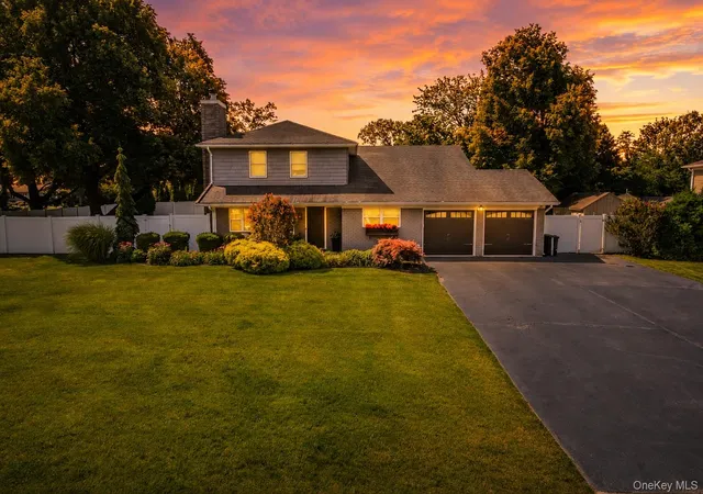 Single family home for sale at 8 Feather Ln, Commack, NY 11725 | MLS# 1022234