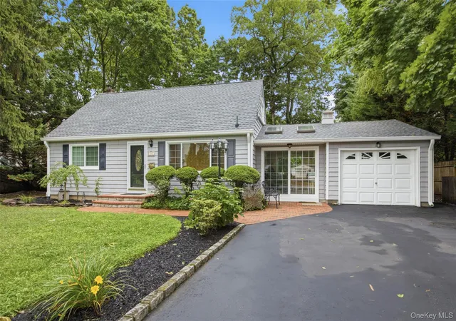 1st image of 142 7th St, Smithtown, NY 11780 | MLS# 1022240