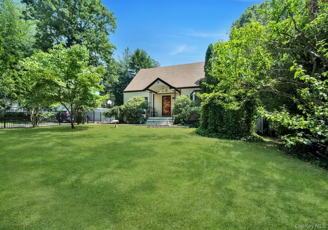 3rd image of 38 E Lyons St, Huntington, NY 11747 | MLS# 1022258