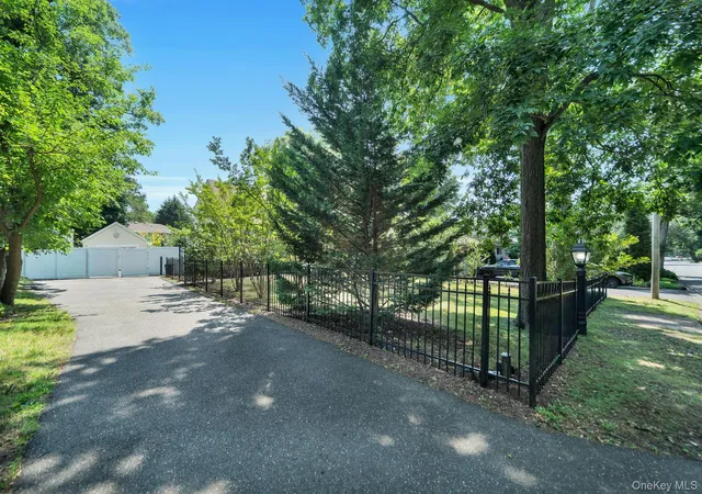 39th image of 38 E Lyons St, Huntington, NY 11747 | MLS# 1022258
