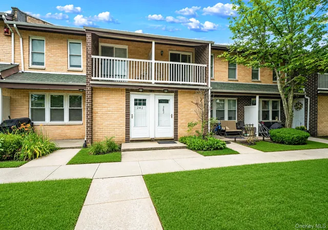 Homes for sale in Brookhaven, NY | 282 Artist Lake Dr, Brookhaven, NY 11953 | MLS# 1022259