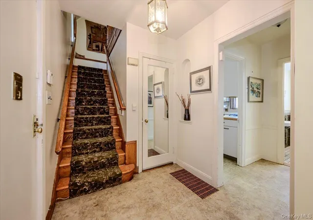 Photo 3 of Single family home for sale at 1264 Rhinelander Ave, New York, NY 10461 | MLS# 1022280 | Listing updated on 2026-08-23