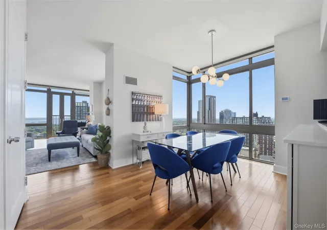 Homes for sale in New Rochelle, NY | 175 Huguenot St #2503, New Rochelle, NY 10801 | MLS# 1022287