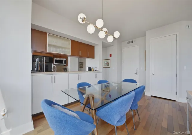 4th image of 175 Huguenot St, New Rochelle, NY 10801