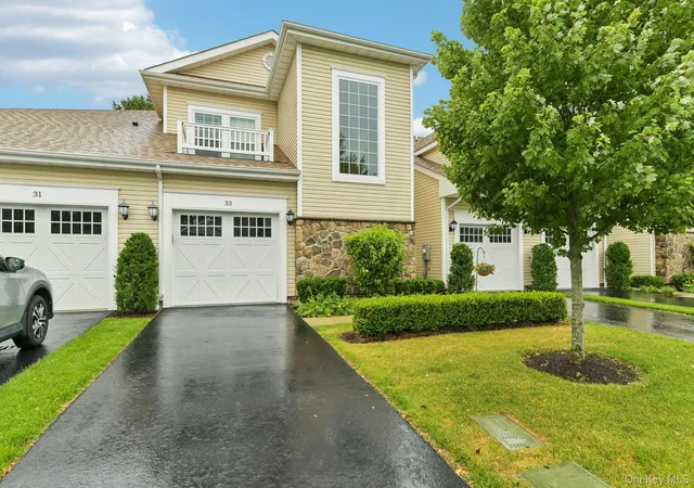 1st image of 33 Greentree Ct, Brookhaven, NY 11967 | MLS# 1022293