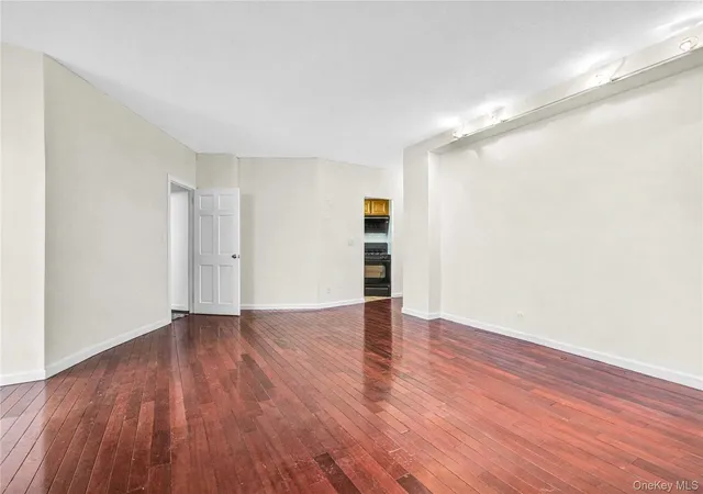 Listing Photo 5 - Condo for sale in building located at 13835 Elder Ave, Queens, NY 11355 - Unit #21F