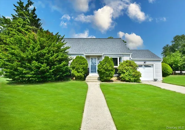 Homes for sale in Oyster Bay, NY | 2 Ford Dr W, Oyster Bay, NY 11758 | MLS# 1022316