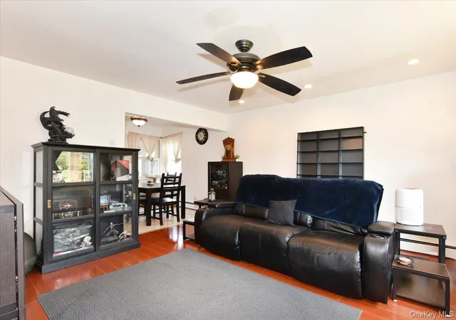 Homes for sale in Oyster Bay, NY | 2 Ford Dr W, Oyster Bay, NY 11758 | MLS# 1022316