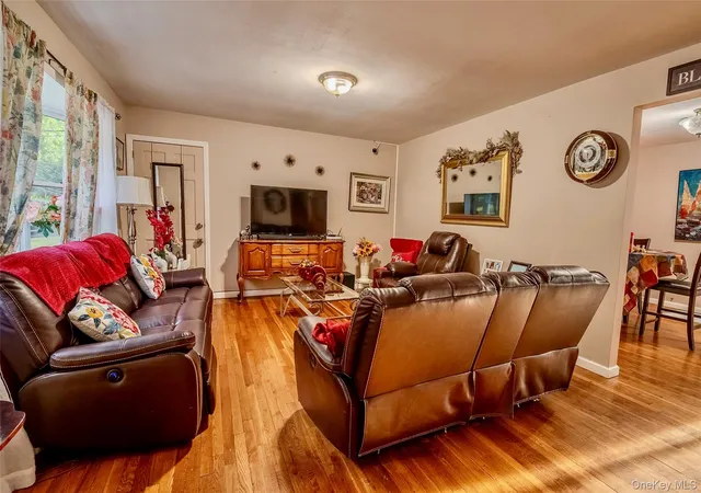 4th image of 44 S Howell Ave, Farmingville, NY 11738 | MLS# 1022337
