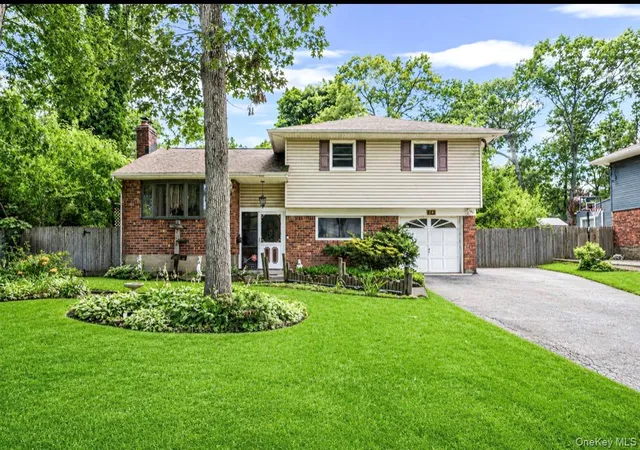 Photo 1 of Single family home for sale at 26 Harvard Ln, Commack, NY 11725 | MLS# 1022339 | Listing updated on 2026-08-22