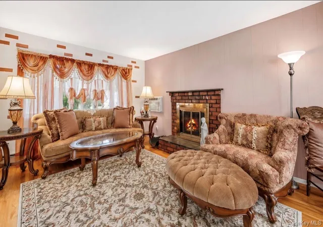 Photo 4 of Single family home for sale at 26 Harvard Ln, Commack, NY 11725 | MLS# 1022339 | Listing updated on 2026-08-22