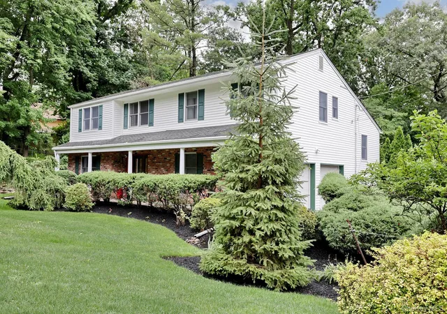 2nd image of 32 Newport Ave, Orangetown, NY 10983 | MLS# 1022343