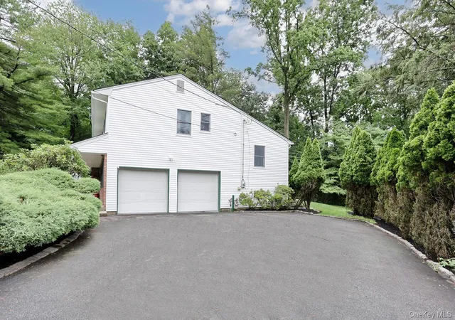 4th image of 32 Newport Ave, Orangetown, NY 10983 | MLS# 1022343