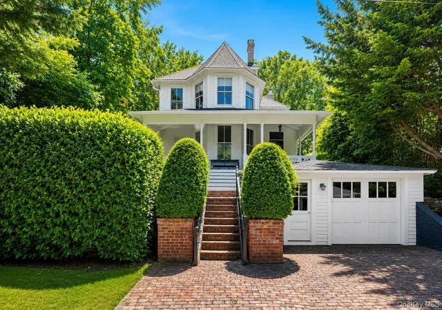 1st image of 11 Prospect Ave, Shelter Island, NY 11965 | MLS# 1022345