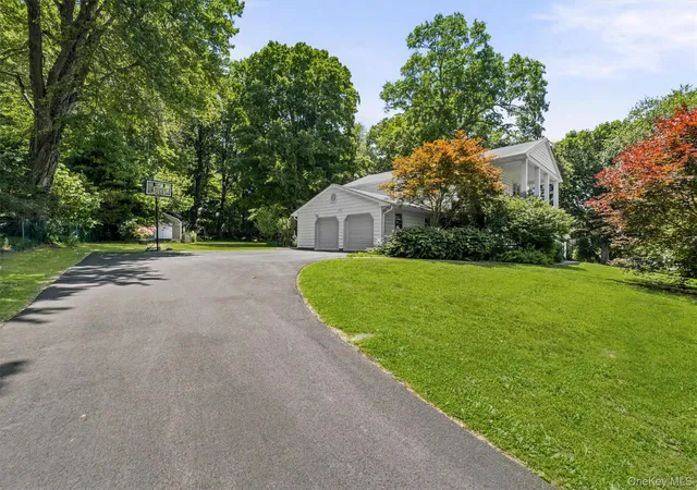 Photo 3 of Sale Pending at 19 Lincoln Rd, Putnam Valley, NY 10579 | MLS# 1022348 | Listing updated on 2026-08-27