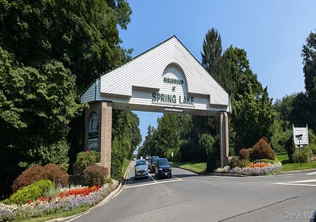 Listing Photo 2 - Condo for sale in building located at 15 Sophia Dr, Brookhaven, NY 11953 - Unit #
