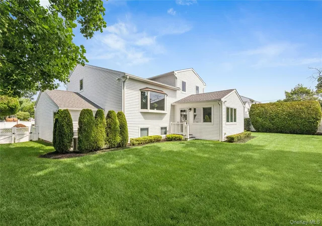 Photo 4 of Single family home for sale at (Undisclosed), Oyster Bay, NY 11804 | MLS# 1022367 | Listing updated on 2026-09-03