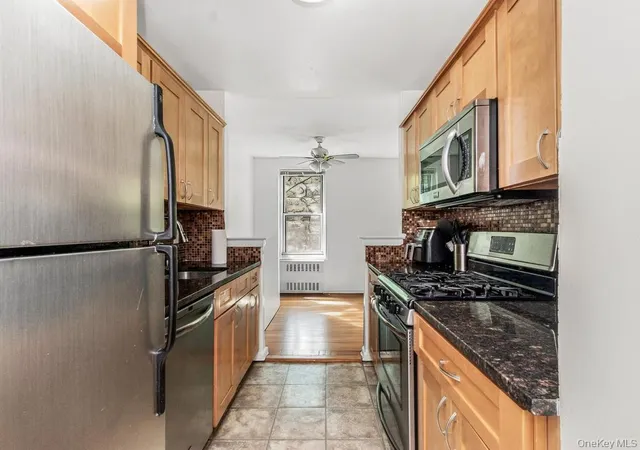 5th image of 116 Dehaven Dr #116, Yonkers, NY 10703 | MLS# 1022372