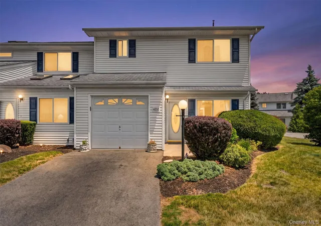 Homes for sale in New Windsor, NY | 400 Plover Ct, New Windsor, NY 12553 | MLS# 1022395