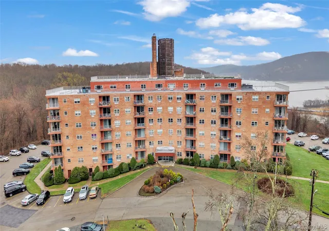 Photo 1 of Sale Pending at 1 Lakeview Dr #6S, Peekskill, NY 10566 | MLS# 1022399 | Listing updated on 2026-08-13