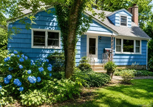 1st image of 38 Maple Ave, Oyster Bay, NY 11560 | MLS# 1022400
