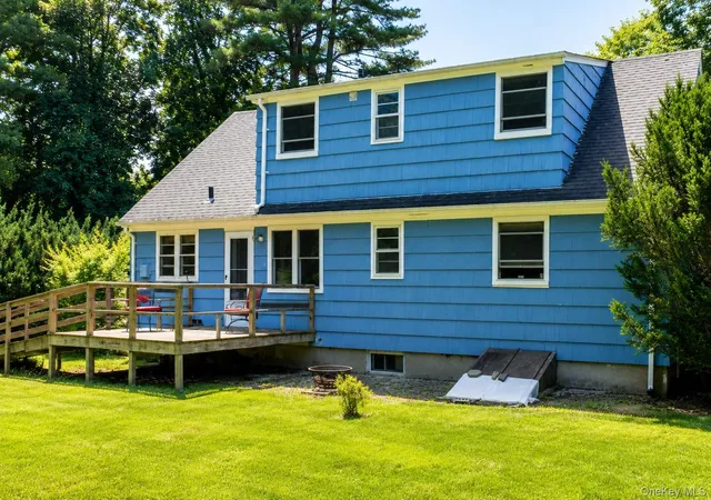 4th image of 38 Maple Ave, Oyster Bay, NY 11560 | MLS# 1022400