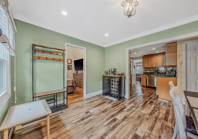 5th image of 723 Park Ave, Huntington, NY 11743 | MLS# 1022402