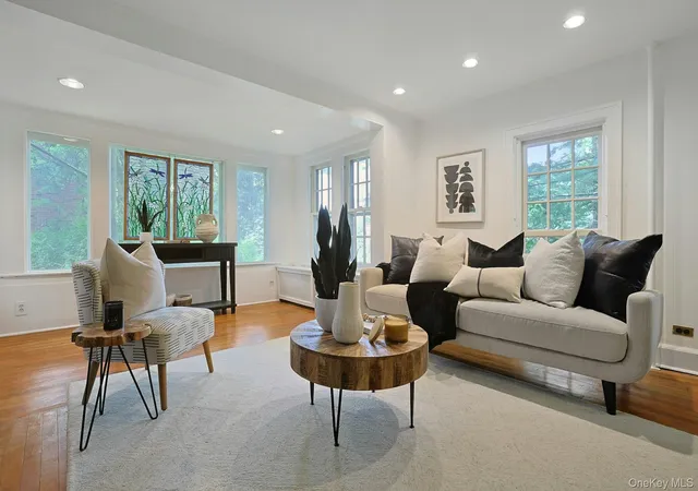 Photo 5 of Sale Pending at 10 Broadway, Greenburgh, NY 10522 | MLS# 1022407 | Listing updated on 2026-08-31