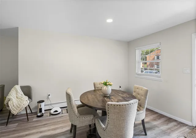 4th image of 654 Vlg Dr, Smithtown, NY 11787