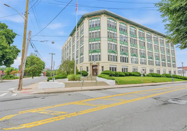 Condo for sale at 1 Landmark Sq #405, Rye Town, NY 10573 | MLS# 1022433