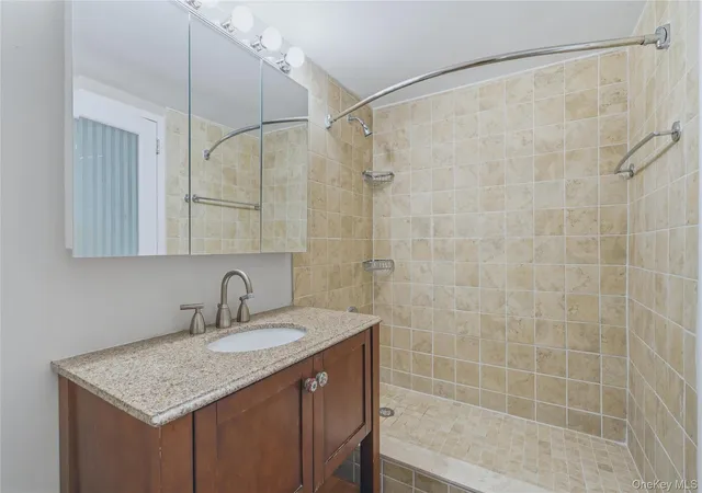 Photo 4 of Condo for sale at 1 Landmark Sq #405, Rye Town, NY 10573 | MLS# 1022433 | Listing updated on 2026-10-06