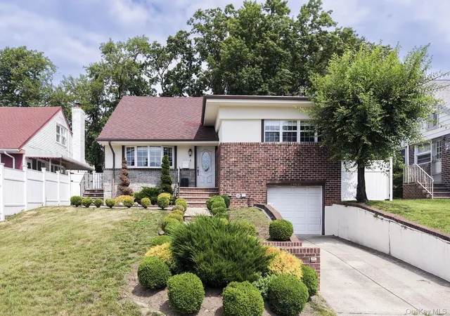 Photo 1 of Single family home for sale at 198 31 Pompeii Ave, Hollis, NY 11423 | MLS# 1022434 | Listing updated on 2026-09-27