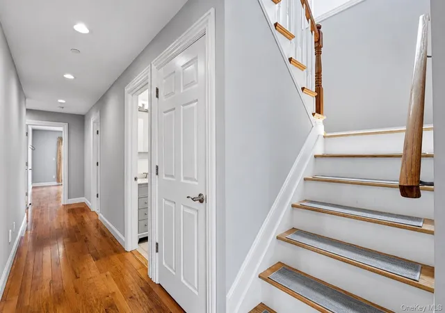 Photo 3 of Single family home for sale at 762 Pecan St, Babylon, NY 11757 | MLS# 1022447 | Listing updated on 2026-09-29