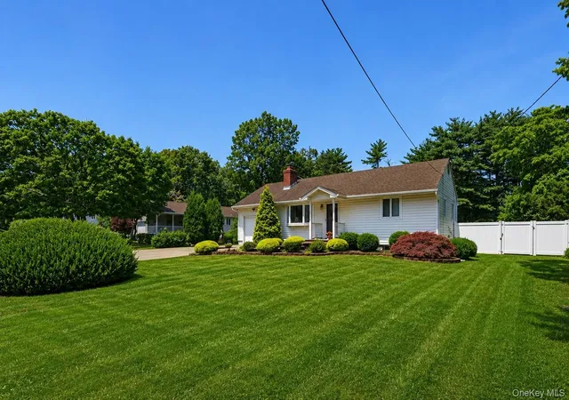 Homes for sale in Huntington, NY | 72 Dix Hwy, Huntington, NY 11746 | MLS# 1022459