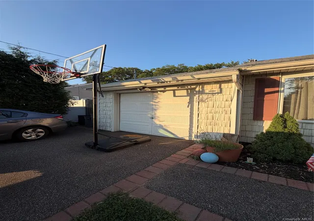 17th image of 1443 Lombardy Blvd, Islip, NY 11706 | MLS# 1022465