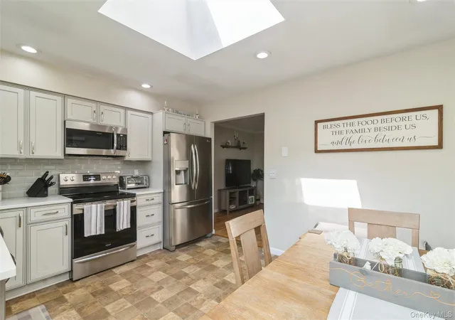 5th image of 12 Oak St, Brookhaven, NY 11720 | MLS# 1022476