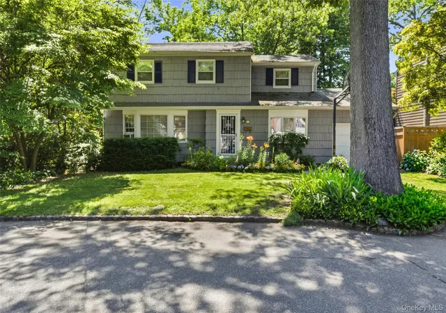 1st image of 11a Prospect Dr N, Huntington, NY 11746 | MLS# 1022481