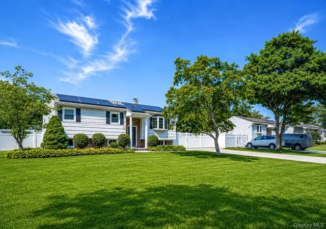 Photo 1 of Sale Pending at 3010 Sipp Ave, Brookhaven, NY 11763 | MLS# 1022499 | Listing updated on 2026-08-14