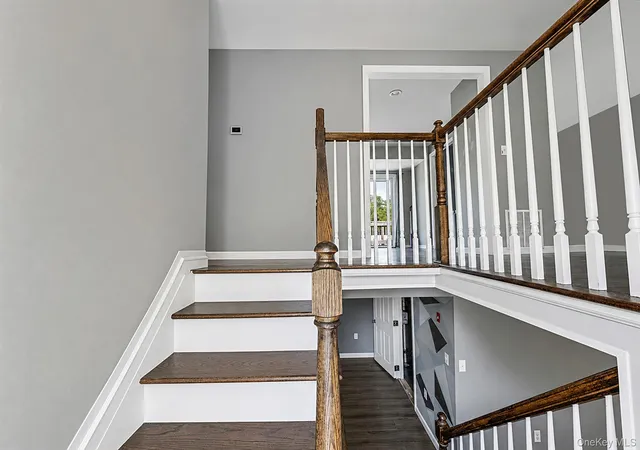 Photo 3 of Sale Pending at 3010 Sipp Ave, Brookhaven, NY 11763 | MLS# 1022499 | Listing updated on 2026-08-14