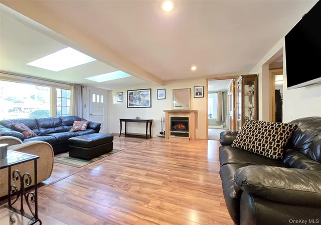5th image of 3 Broadway, Islip, NY 11779 | MLS# 1022503