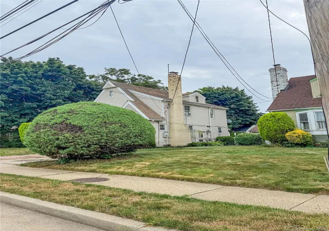 Photo 3 of Sale Pending at 117 Warner Ave, Hempstead, NY 11550 | MLS# 1022505 | Listing updated on 2026-09-03