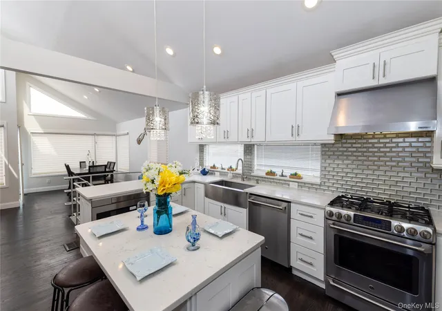 Photo 4 of Single family home for sale at 2590 Riverside Dr, Hempstead, NY 11793 | MLS# 1022508 | Listing updated on 2026-08-20