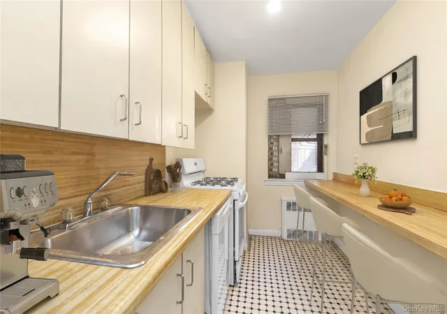3rd image of 102-55 67 Rd #3V, Forest Hills, NY 11375 | MLS# 1022514