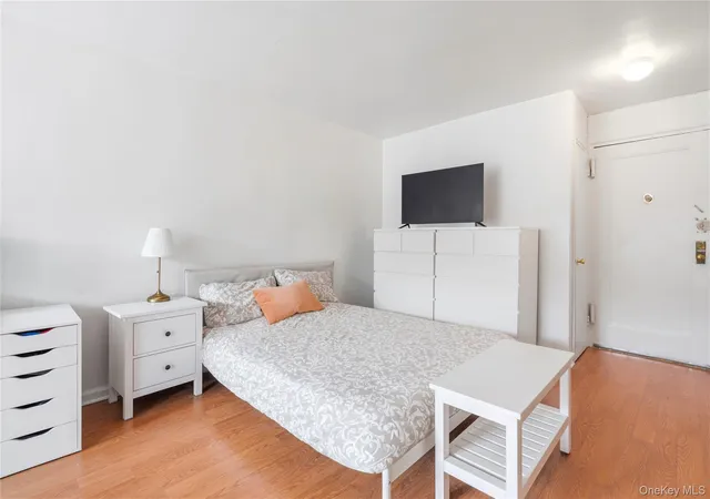 4th image of 67-25 Clyde St #6P, Forest Hills, NY 11375 | MLS# 1022529