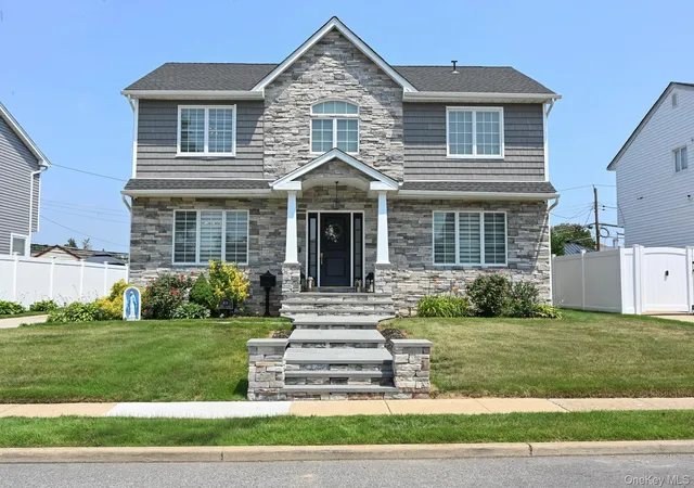 Photo 1 of Sale Pending at 816 Gehrig Ave, Franklin Square, NY 11010 | MLS# 1022532 | Listing updated on 2026-07-13