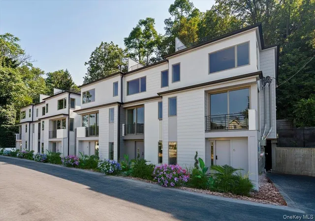 2nd image of 3 Nodine St #3, Hastings On Hudson, NY 10706 | MLS# 1022534