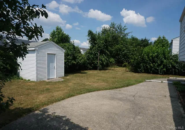 5th image of 820 N Indiana Ave, Babylon, NY 11757 | MLS# 1022539