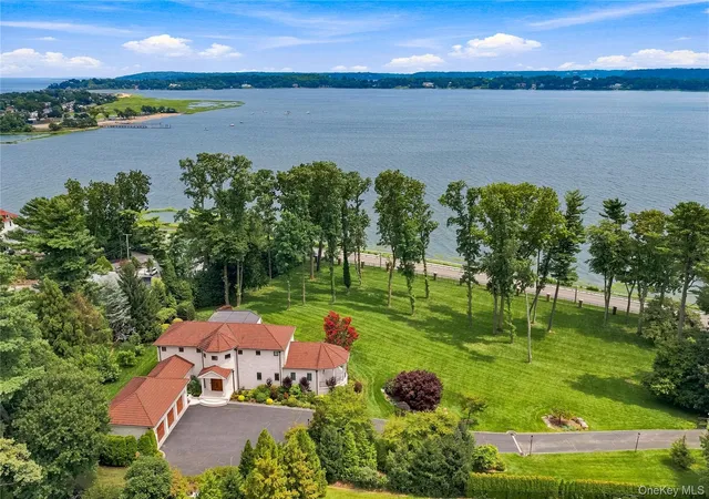 Single family home for sale at 900 W Shore Rd, Oyster Bay, NY 11765 | MLS# 1022544