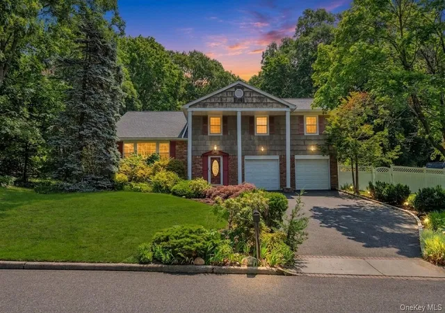 2nd image of 3 Spruce Cir, Brookhaven, NY 11738 | MLS# 1022549